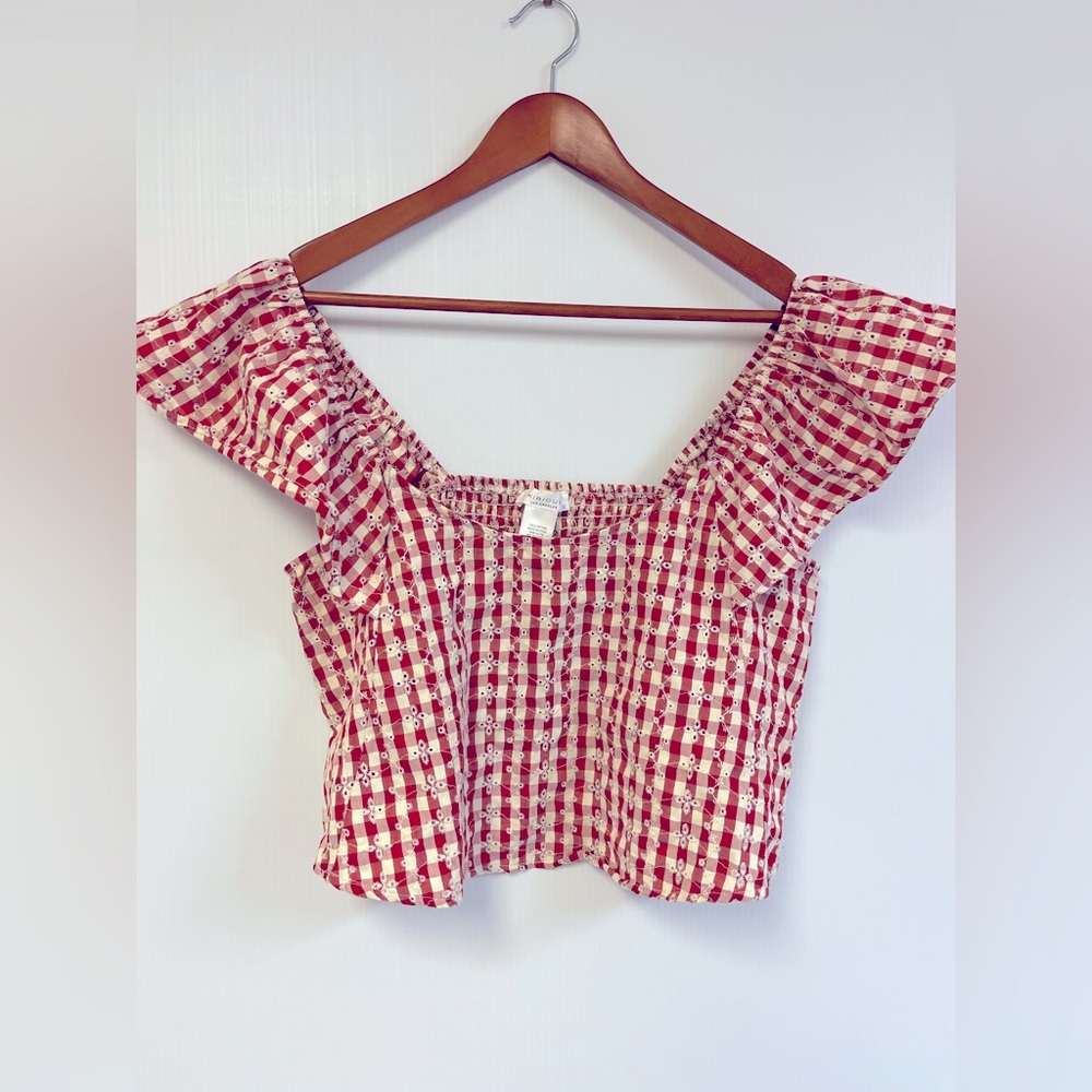 NWT Kirious Plaid Flutter Sleeve Shirred back Top. Sz L Red Gingham daisy